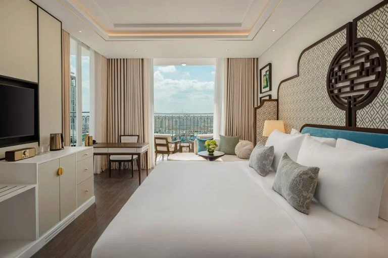 CORNER DELUXE - GRAND ROYAL RIVERSIDE HUE – FUSION COLLECTION